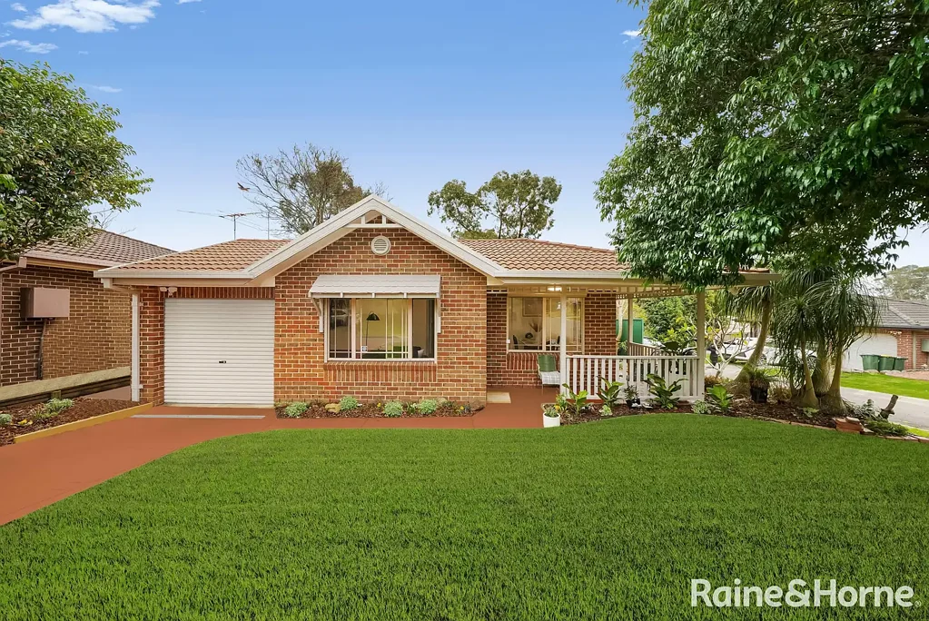 33 Orchid Place, Macquarie Fields, NSW 2564