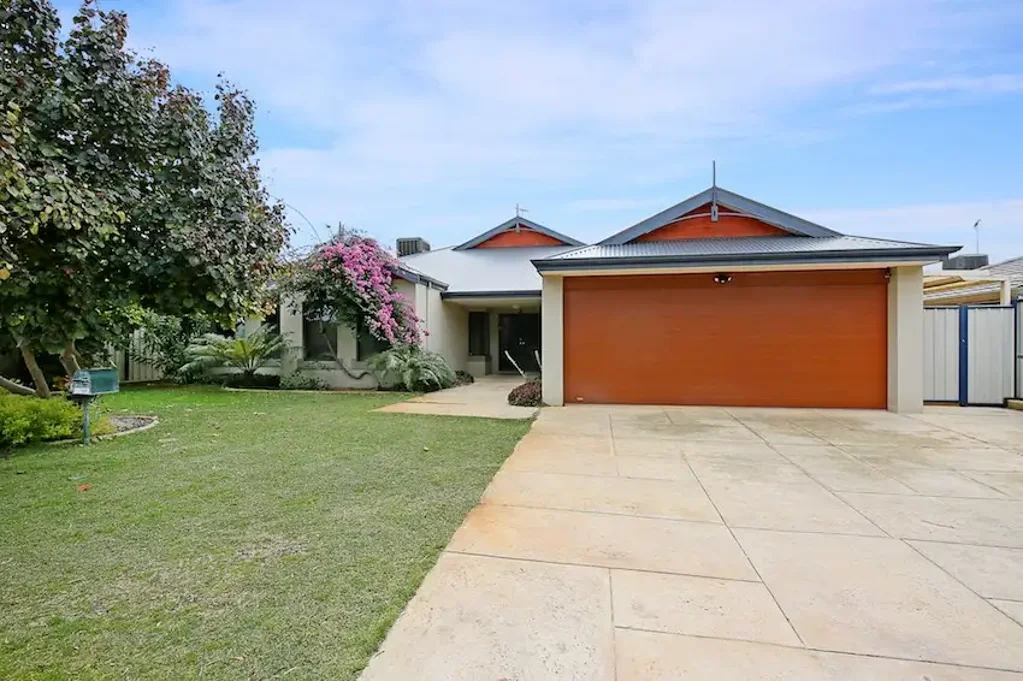 Lovely 4 x 2 Family Home