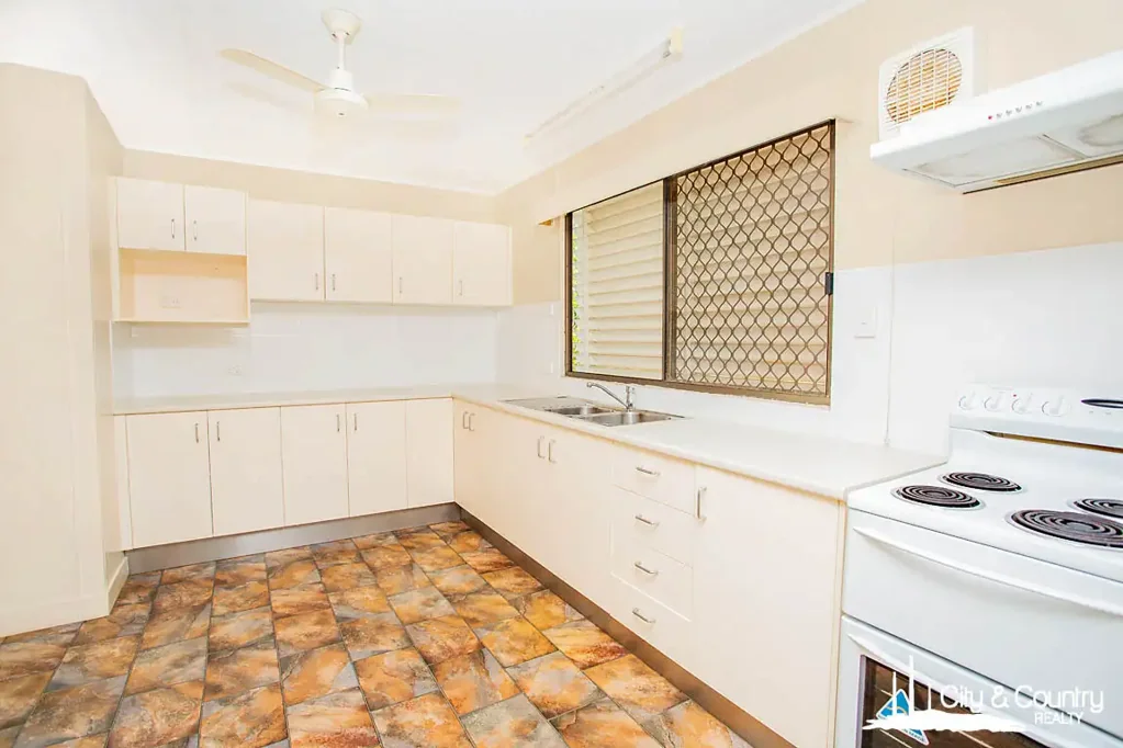 Mount Isa 3 Bedroom Fish No Further – This is the One!