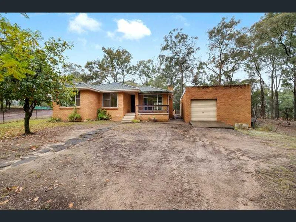 Vineyard Rare 7.33-Acre approx. RU1 Zoned Land with Dwelling