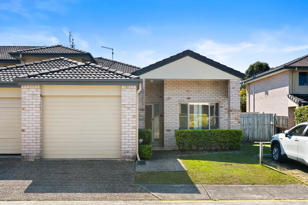 Tweed Heads South 3房  Space, Style & Resort-Style Living in Prime Location