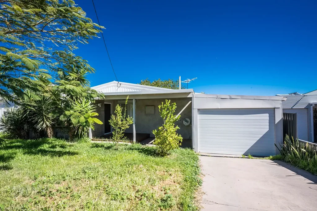 Geraldton 4ਬੈੱਡਰੂਮ Central spacious and secure home.
