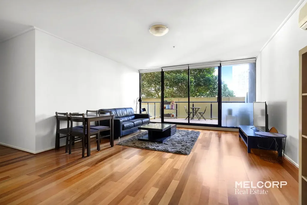 STYLE, CONVENIENCE AND GREAT SURROUNDINGS - FURNISHED