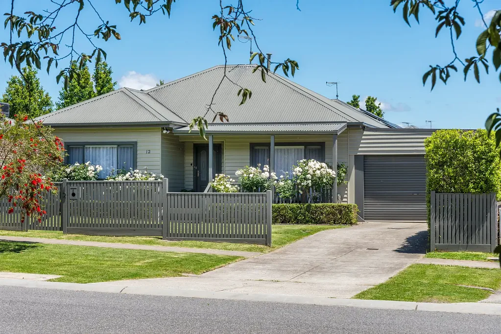 1/12 Rodney Street, Gisborne, VIC 3437