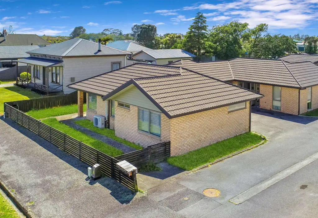 Westport 2房  Move in Ready on Queen Street!