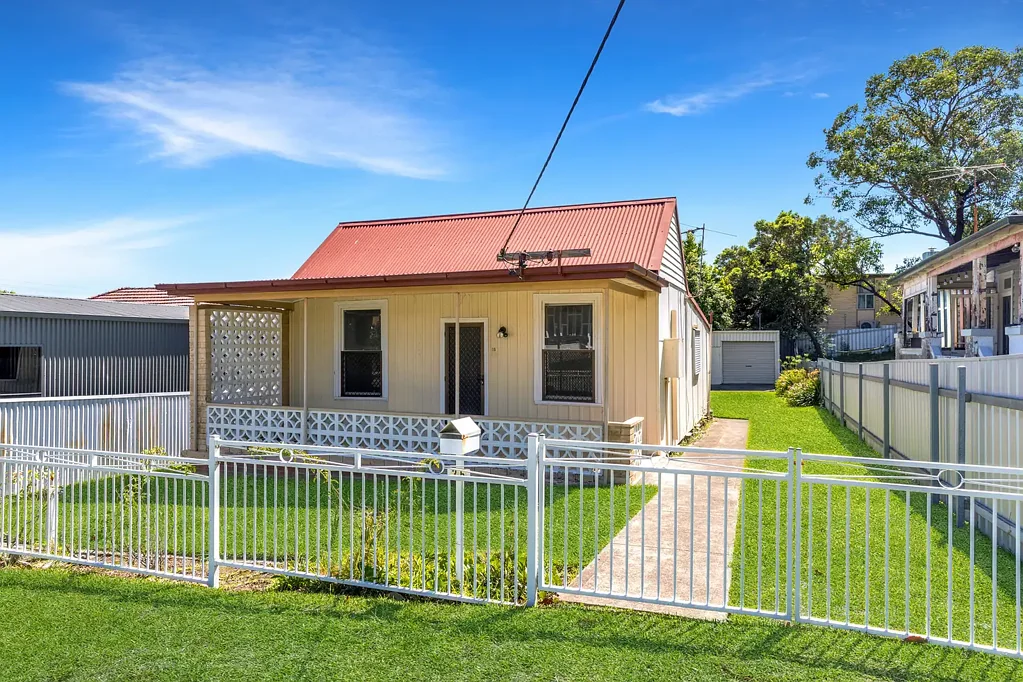 35 Seventh Street, Boolaroo, NSW 2284