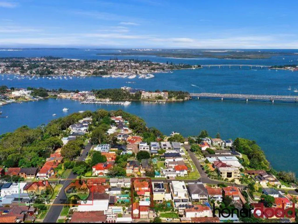 Blakehurst 3ਬੈੱਡਰੂਮ Prime Develop a large single or multi-dwelling property Stuart St, Blakehurst.