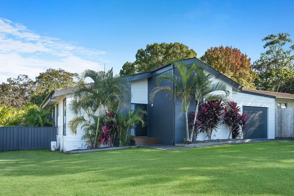Modern Three Bedroom Family Home!