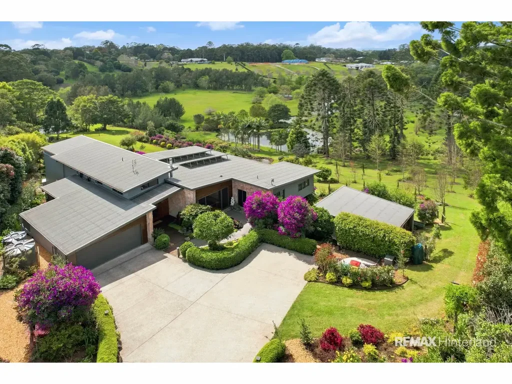 North Maleny 4 Bedroom Where Inspired Architecture Meets a Garden Wonderland