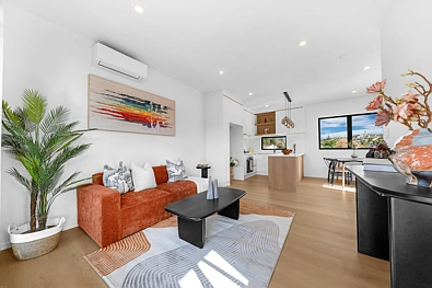 Glenfield 3 Bedroom Westlake Zone | Sunny Living by the Reserve