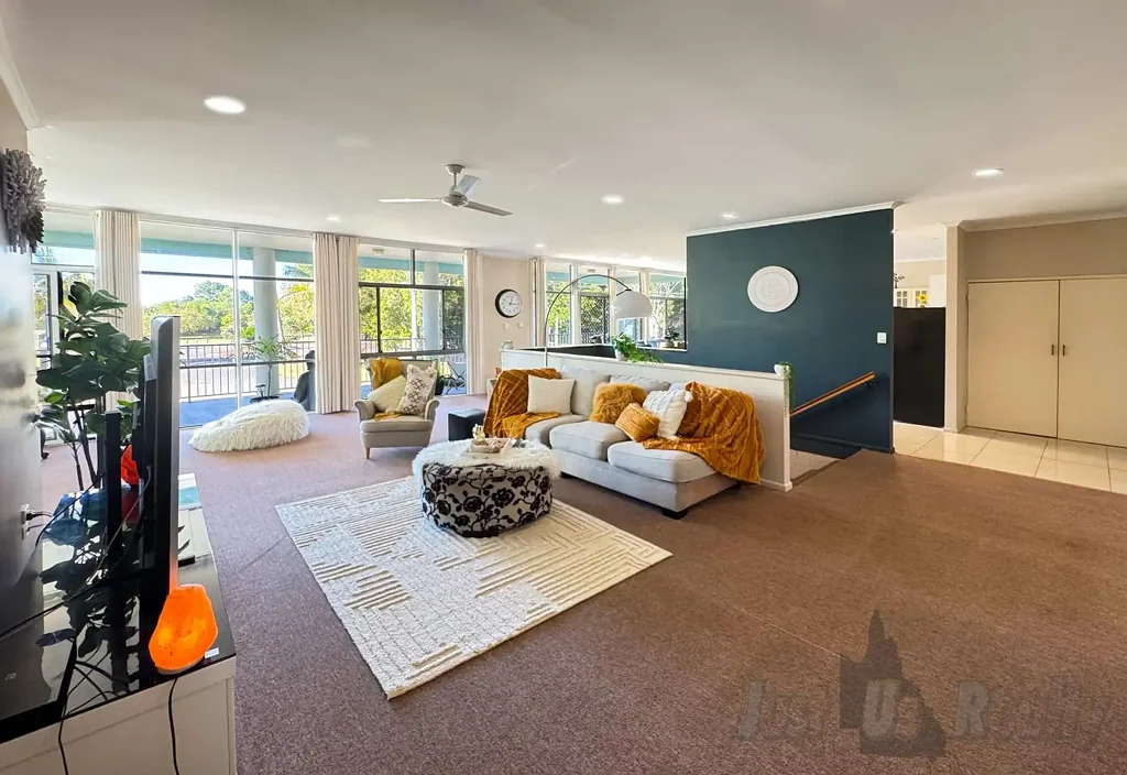 Spacious Coastal Unit – Sylvan Drive, Moore Park Beac
