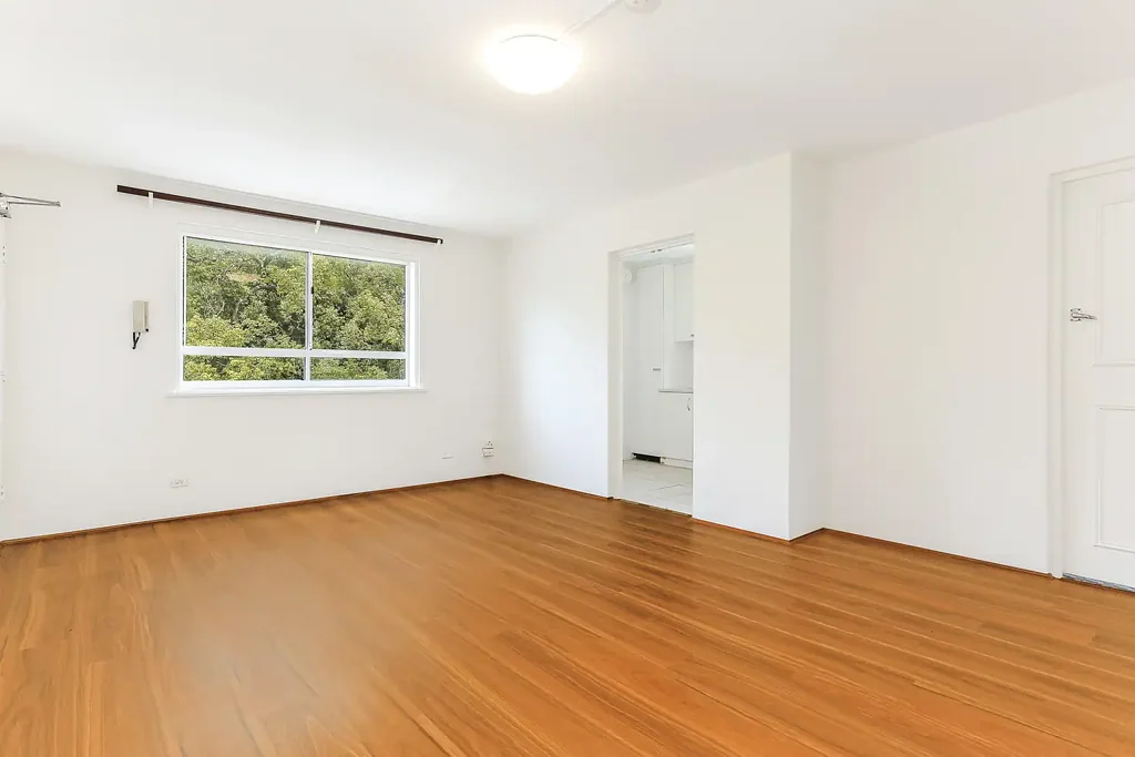 Two bedroom apartment in desirable location