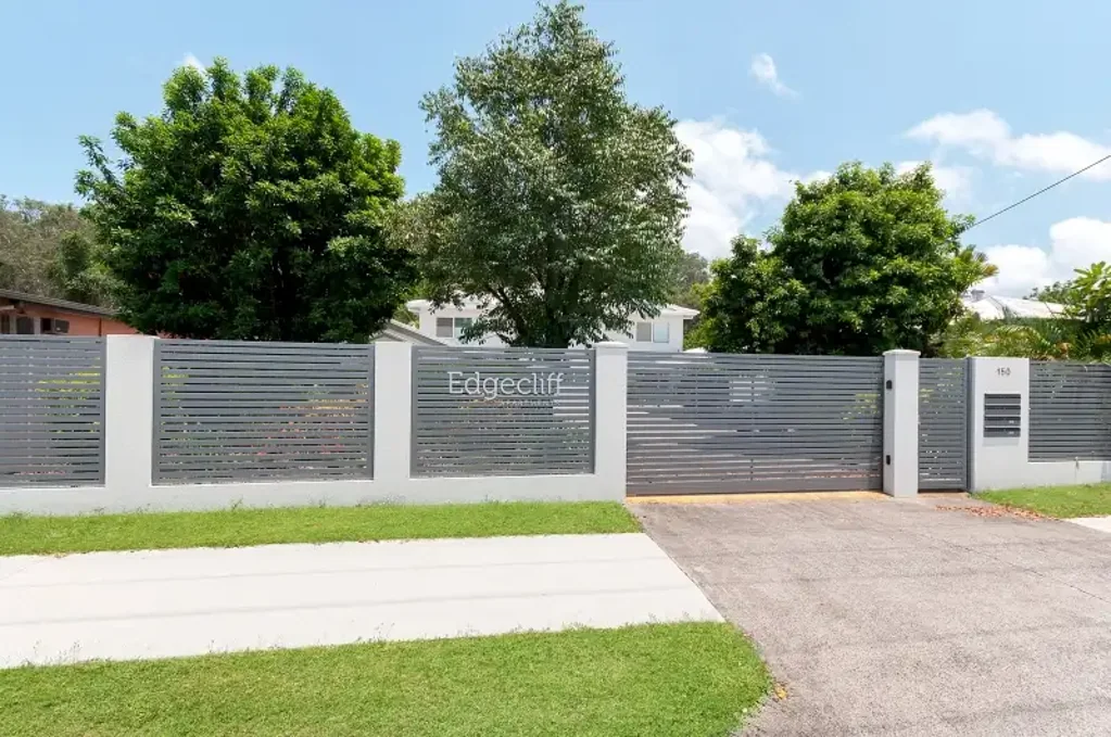 FULLY FURNISHED UNIT IN IDEAL LOCATION