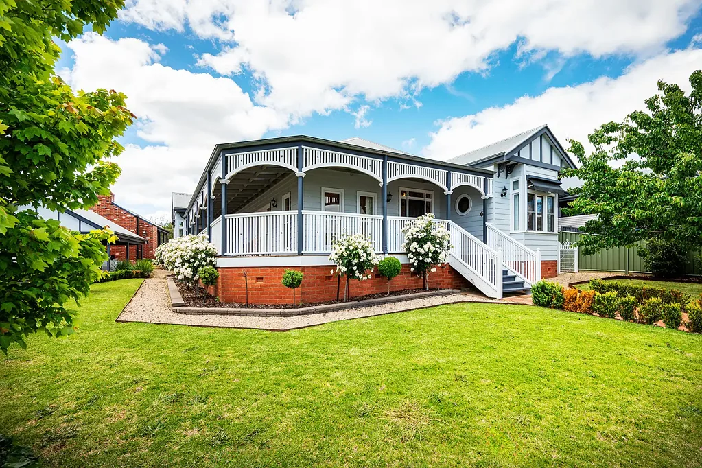 Campbells Creek 4ห้องนอน Quiet Luxury. Federation Elegance. Exceptional Entertaining.