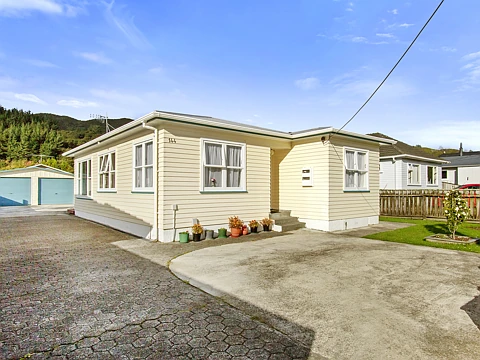 Wainuiomata 3房  Buy Wise - A Beautiful Home Awaits