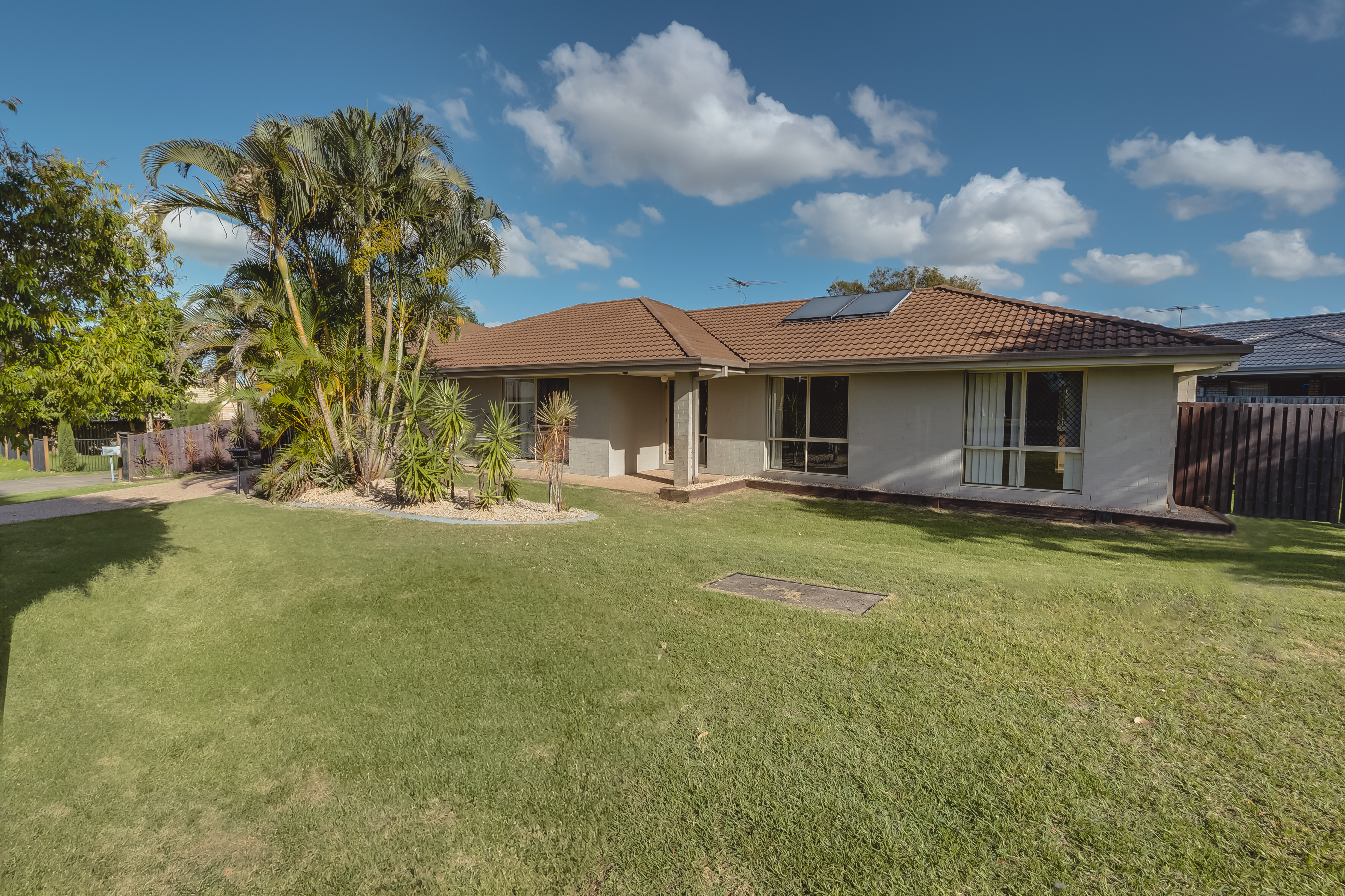 61 PAPERBARK CR, HEATHWOOD QLD 4110, 0 Schlafzimmer, 0 Badezimmer, House