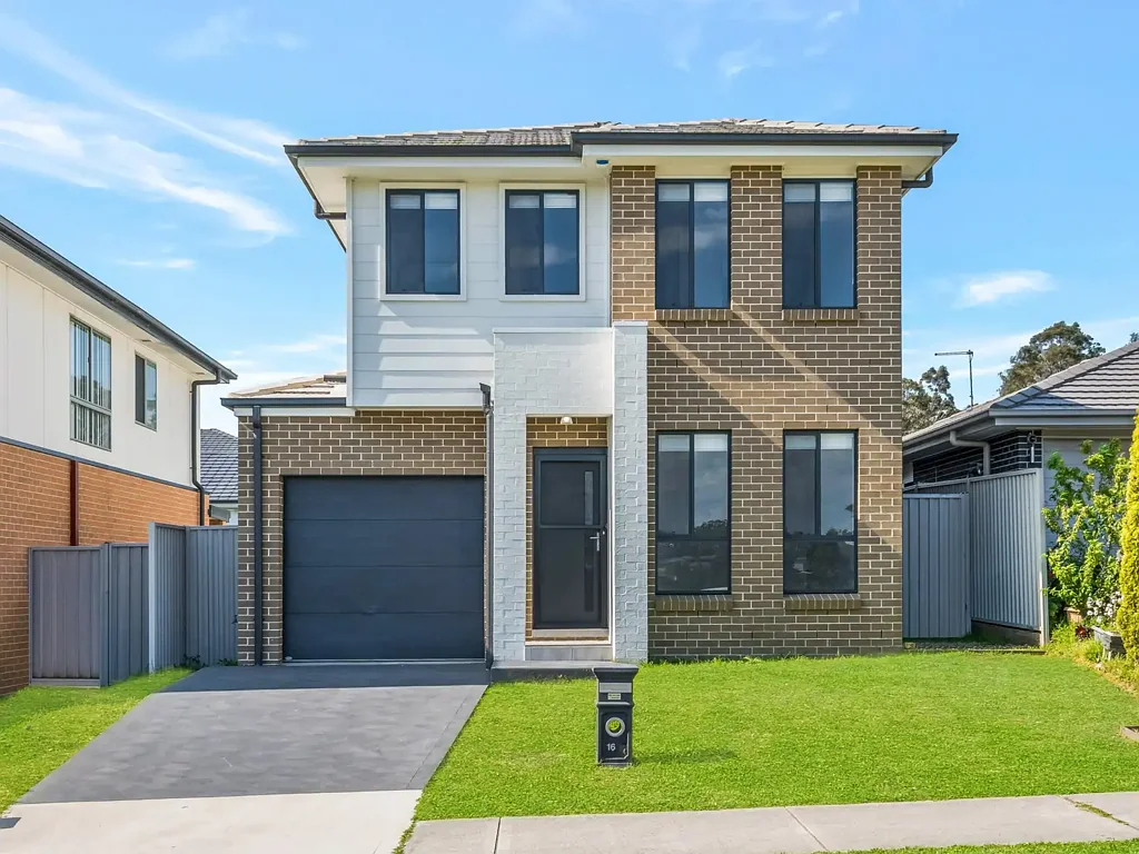 Leppington 5બેડરૂમ THE PRICE IS RIGHT - Modern Family Home in the Heart of Leppington