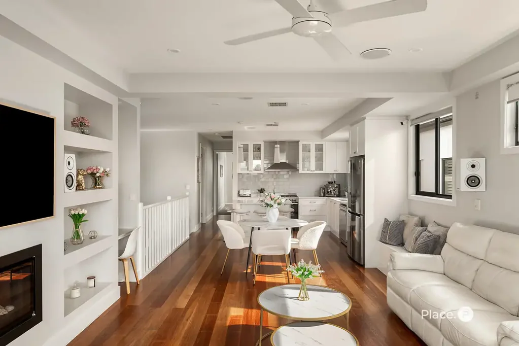 Carina 4 Slaapkamer Exceptional Family Living and Entertaining with Parkside Serenity