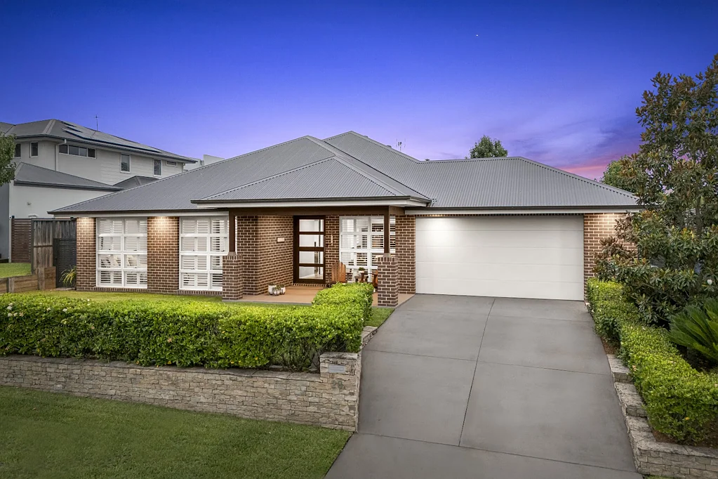 Kellyville 4Zimmer Refined family sanctuary in the Bella Vista School catchment