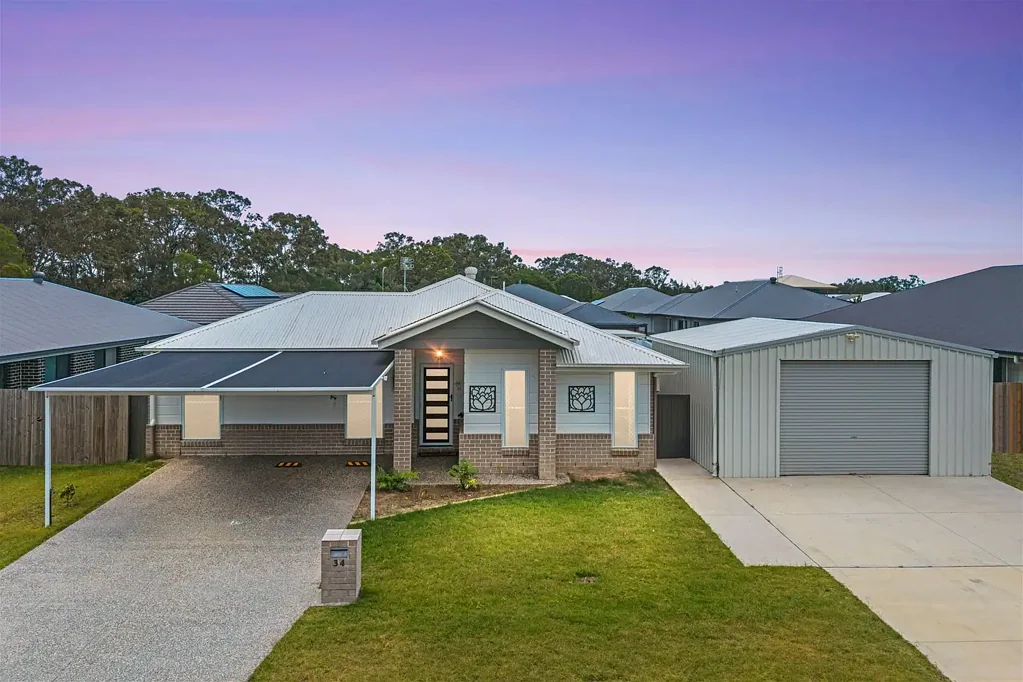 Eli Waters 6ਬੈੱਡਰੂਮ Immaculate 6-Bedroom Family Oasis with Magnesium Pool & Solar Power