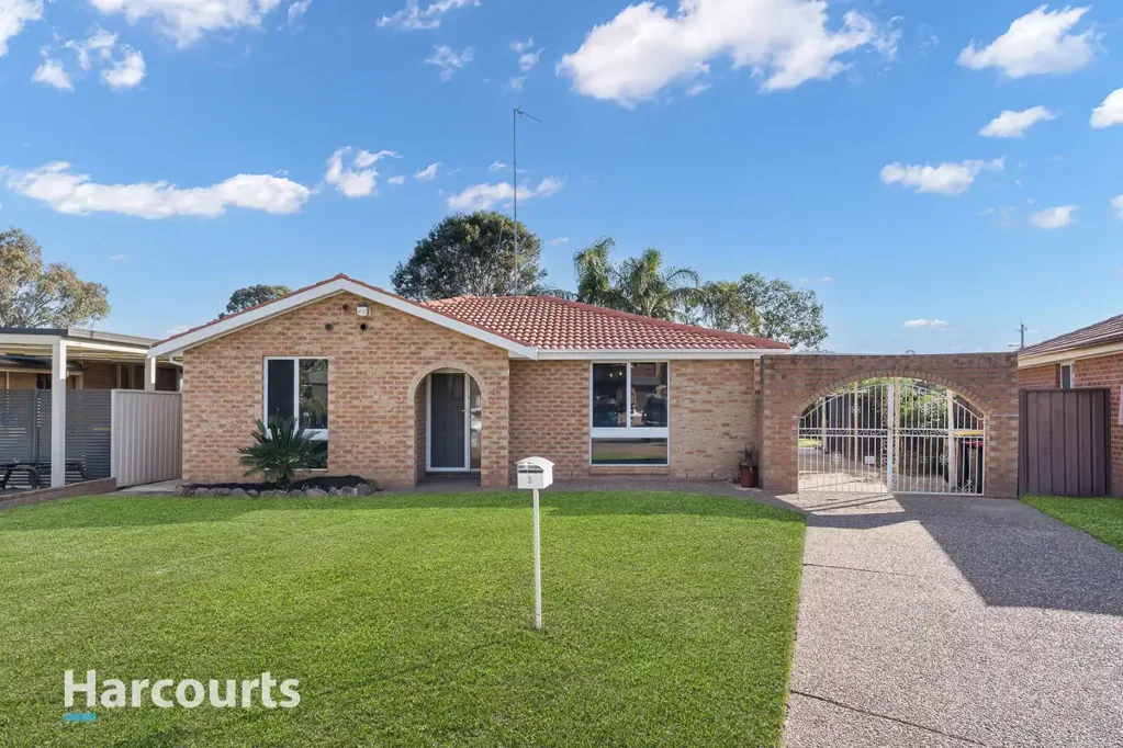 St Clair 3chambre Freshly Updated with Spa Retreat & Granny Flat Potential (STCA