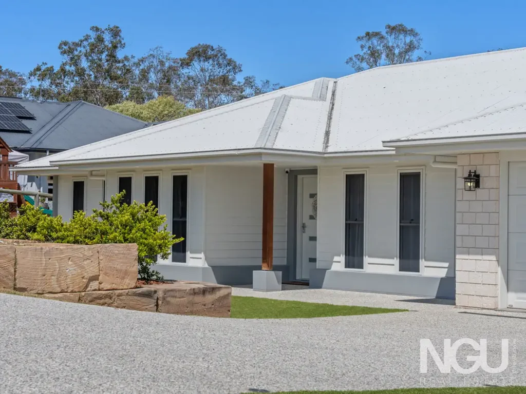 Karalee 4Kwarto LUXURY LIVING IN “THE CROSSING” On 2013SQM with HUGE SHED