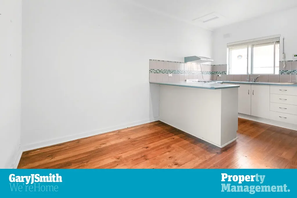 Neat Unit - Great Location