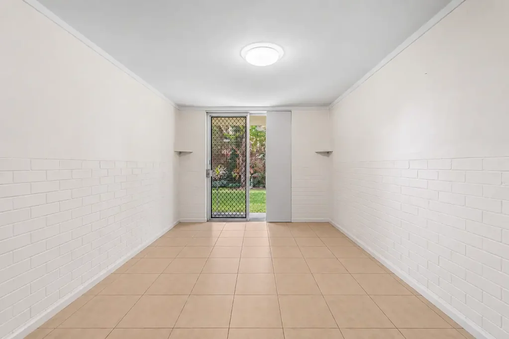 Wembley 2房  Ground Floor Living with Garden Outlooks