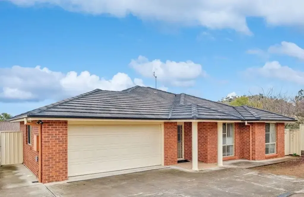 Tamworth 3ਬੈੱਡਰੂਮ 3BR Villa in North Tamworth 
Ideal for Downsizers or Investors - Walk to all Facilities
