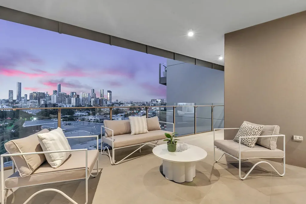 West End 2Zimmer Luxury Riverside Apartment with Exceptional Lifestyle Appeal
