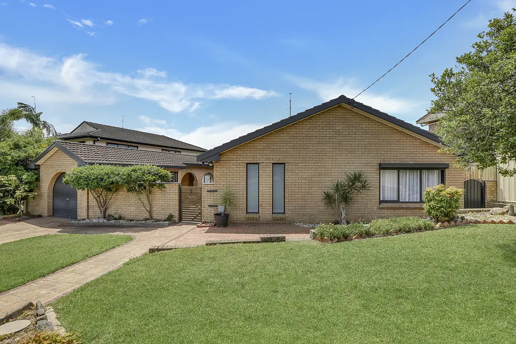 6 Lakeside Drive, Kanahooka, NSW 2530