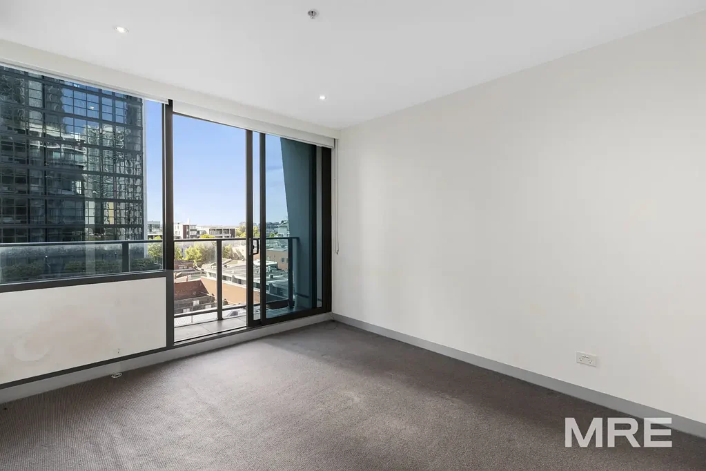 Inner-city living with sweeping views in a prime melbourne location