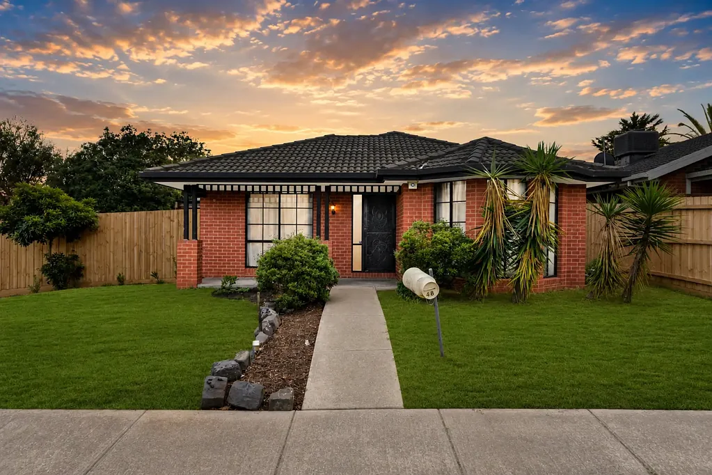 Hoppers Crossing 4Moenga Nestled in the highly sought-after Grange Estate.