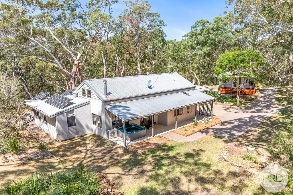 Bobs Farm 5房  Tranquil Acreage Retreat in a Stunning Bushland Setting