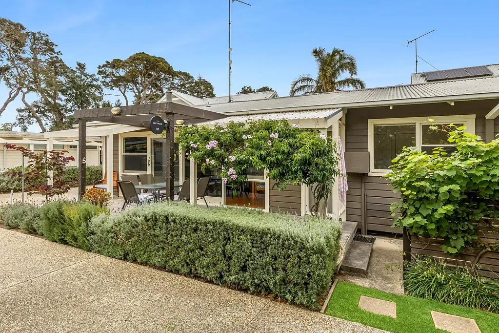 Barwon Heads 3 Slaapkamer Coastal cottage with investment flexibility