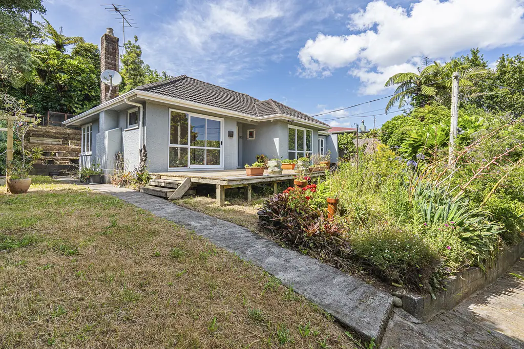 35 Queens Road, Glen Avon, New Plymouth, Taranaki