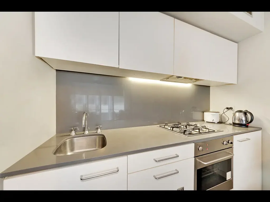 Modern Studio Apartment In The Heart of St Leonards