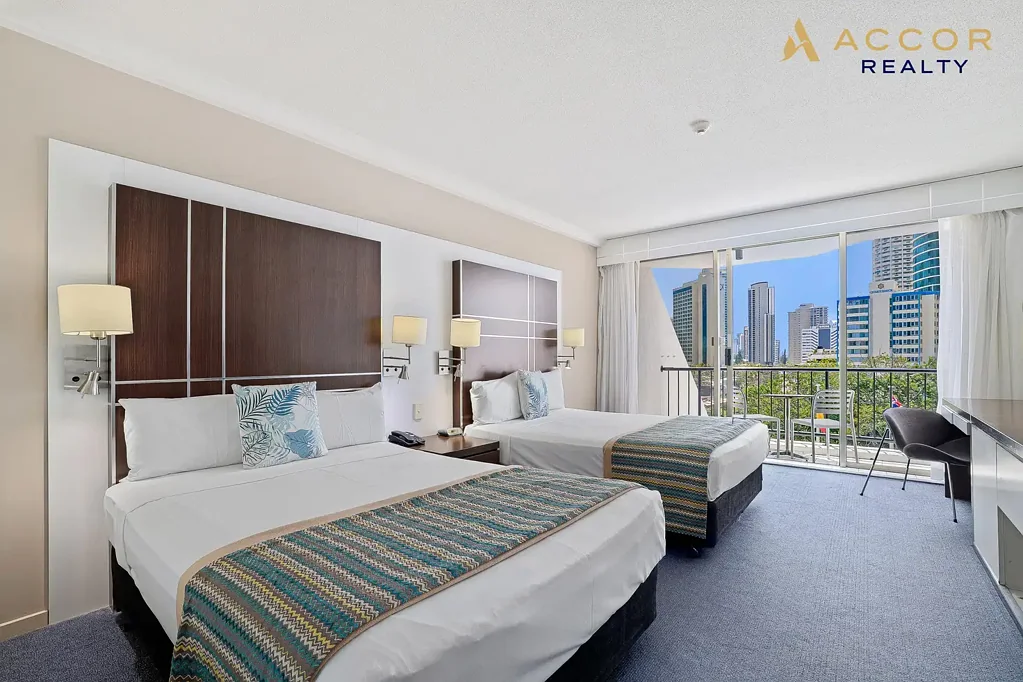 Surfers Paradise 1 Bedroom Sweeping City Views!