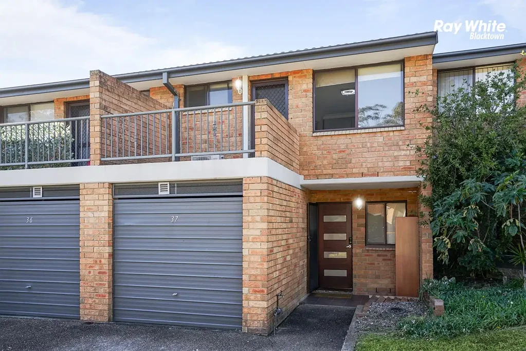 Blacktown 3Zimmer Lovely Renovated Townhouse MUST BE SOLD !!!