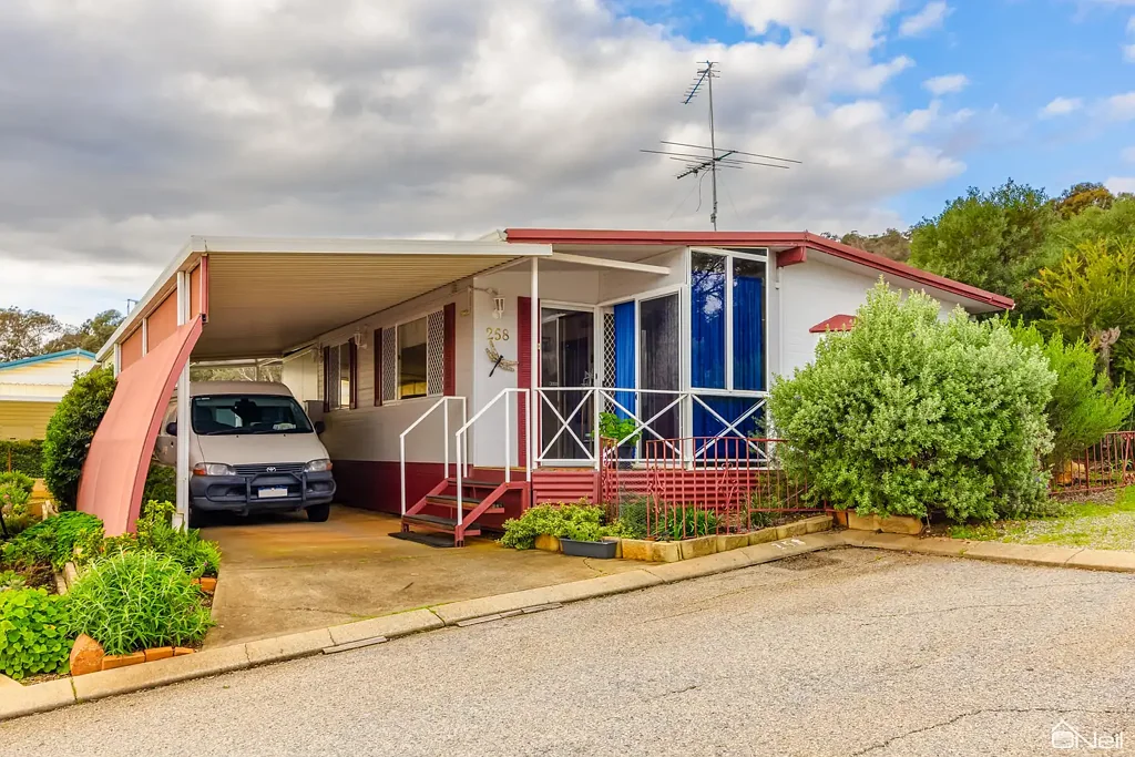 Mount Richon 3房  DELIGHTFUL HILLSIDE GARDENS PARK HOME