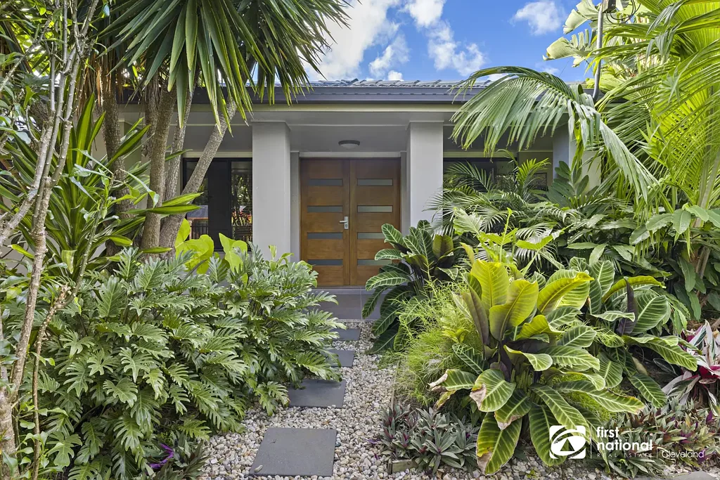 STUNNING MODERN FAMILY HOME WITH BEAUTIFUL INGROUND POOL IN VICTORIA POINT.  NB RENT WILL INCREASE  TO $800 PER WEEK FROM 5/12/2026