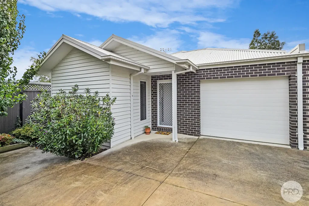 2-BEDROOM WALKING DISTANCE TO BALLARAT CBD