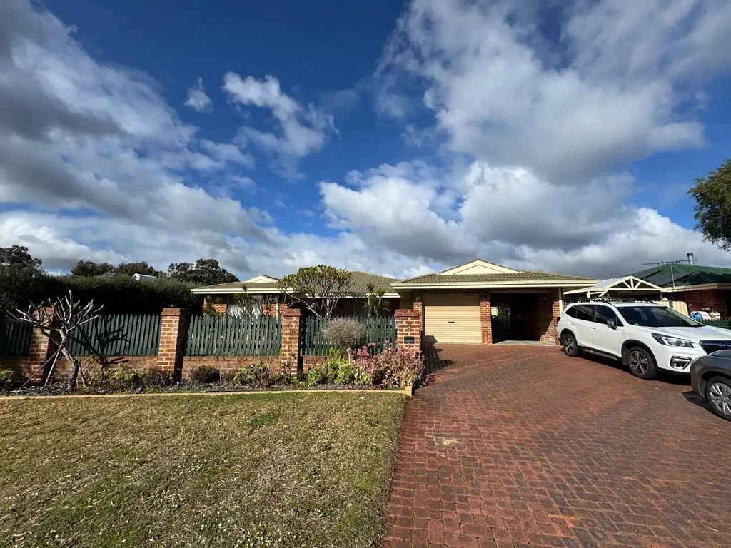 Australind 4ਬੈੱਡਰੂਮ Spacious Family Living in a Prime Location!