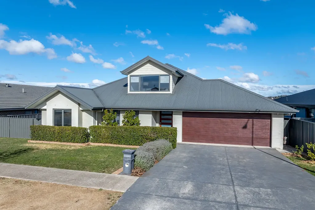 Goulburn 4 Bedroom Wonderfully Spacious Family Home