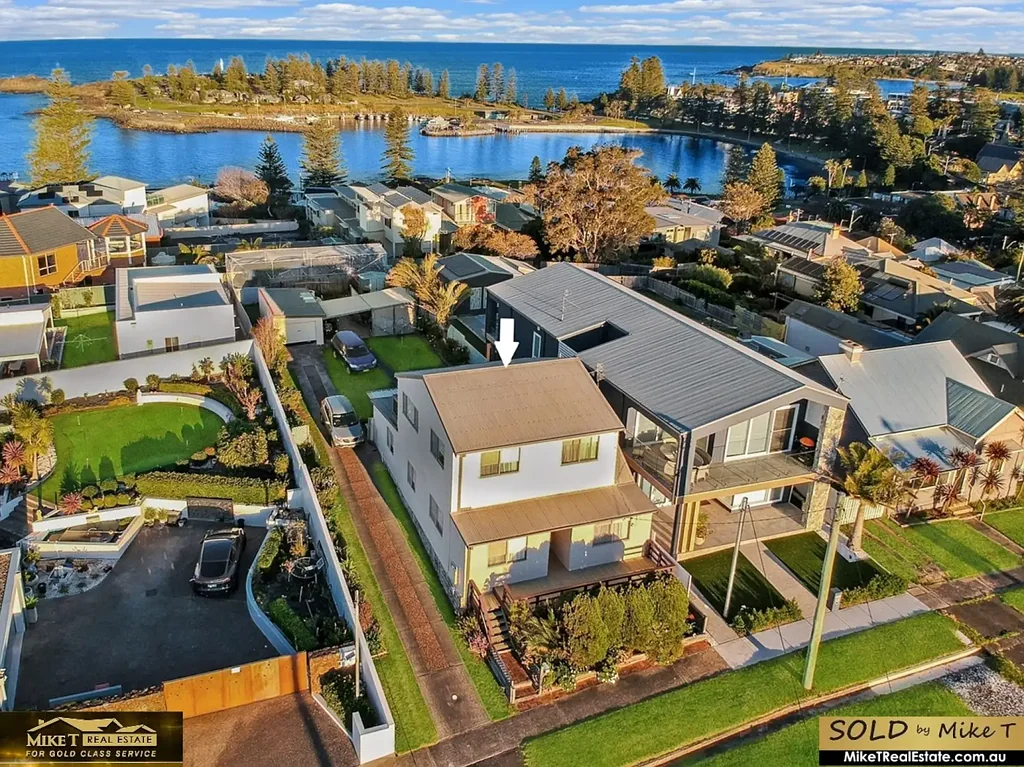 Kiama 4 Slaapkamer Incredible Location with Views Forever! UNDER CONTRACT