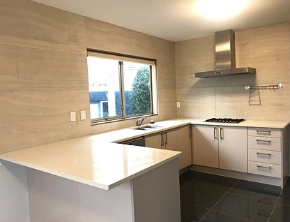 1/3 Colin Wild Place, Glenfield, North Shore City, 4 침실, 2 욕실, House