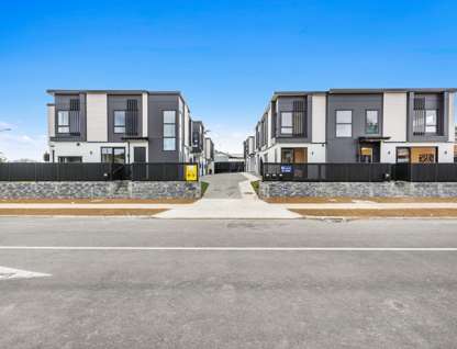 2D Imatra Place, Sunnyhills, Manukau City, Auckland, 4房, 3浴, 独立屋
