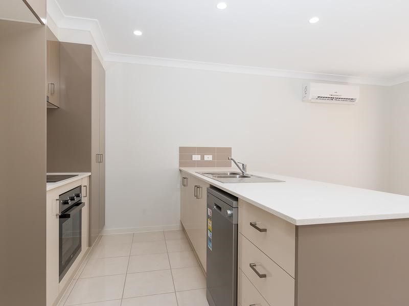 UNIT 2 11 TESCH RD, GRIFFIN QLD 4503, 0房, 0浴, Townhouse