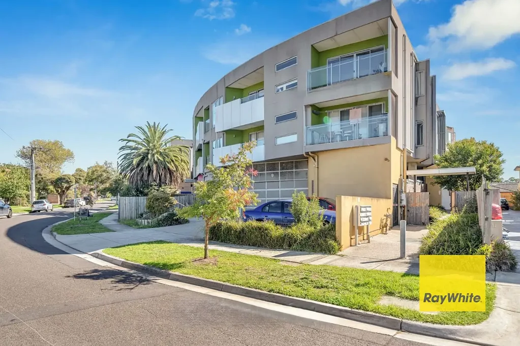Stylish 2-Bed Apartment in Central Dandenong