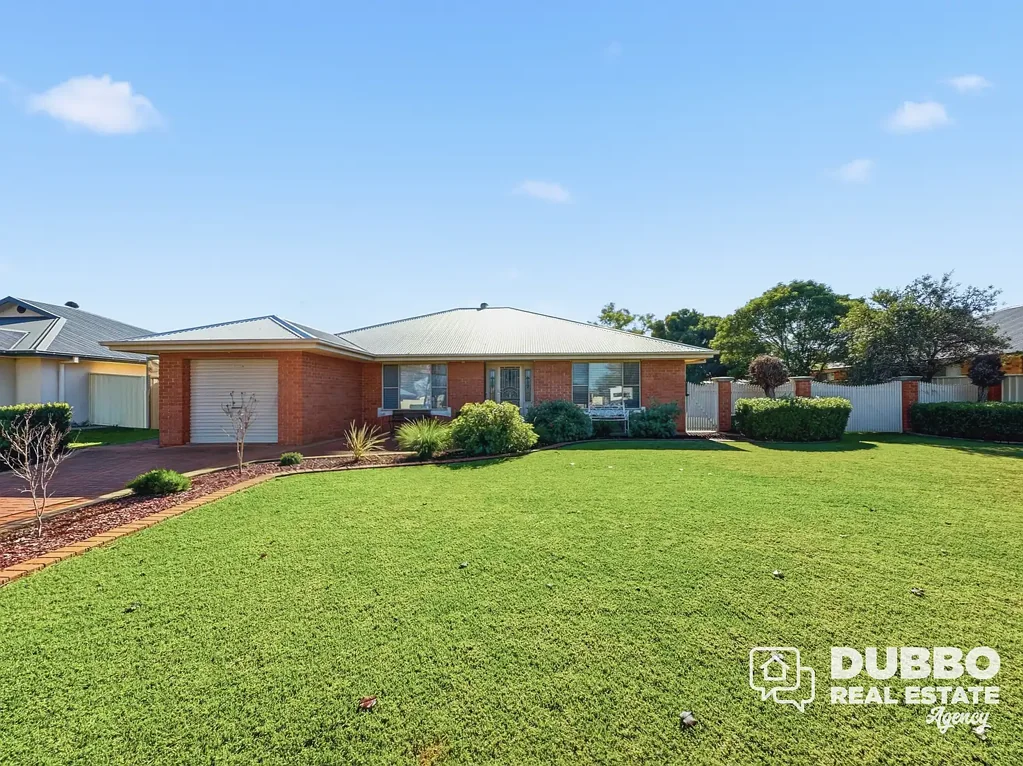 Dubbo 3Phòng ngủ Relaxed Living in the Heart of Keswick Estate